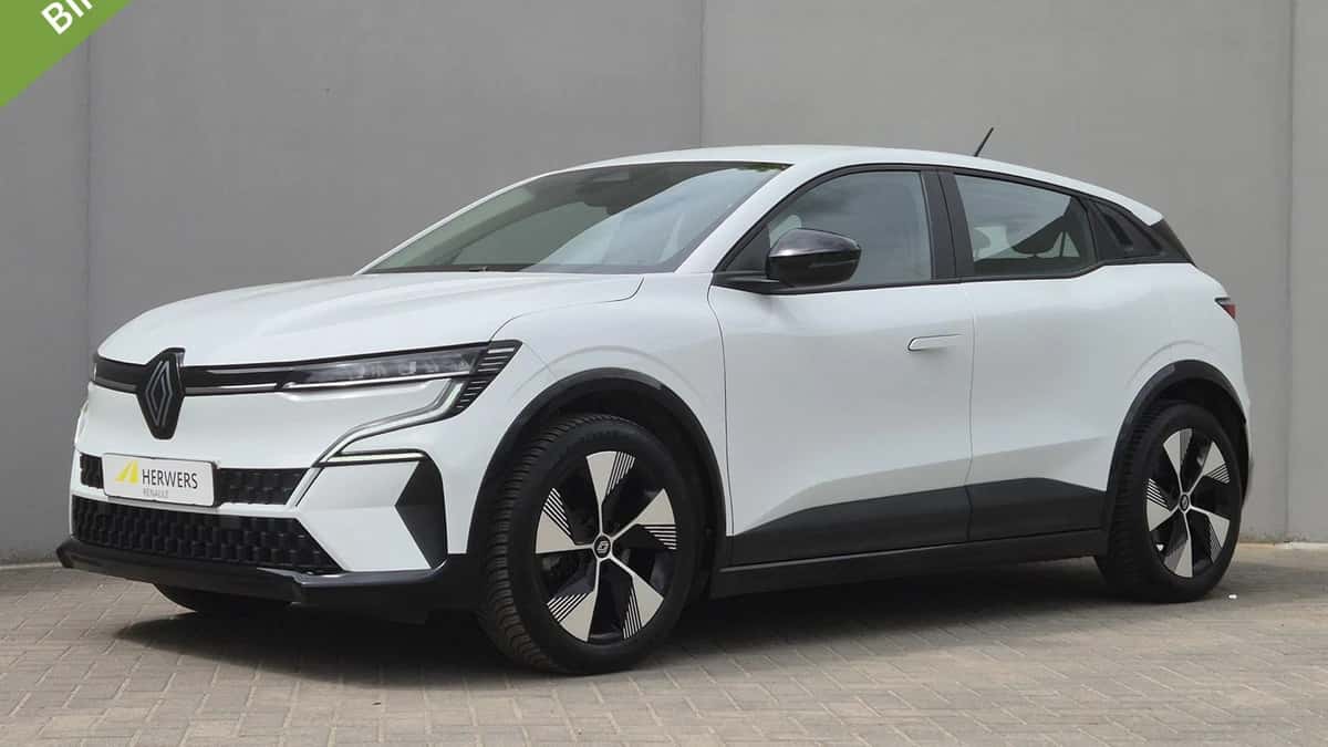 Renault Mégane E-Tech (2022) — foto 1