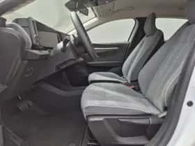 Renault Mégane E-Tech (2022) thumbnail 12