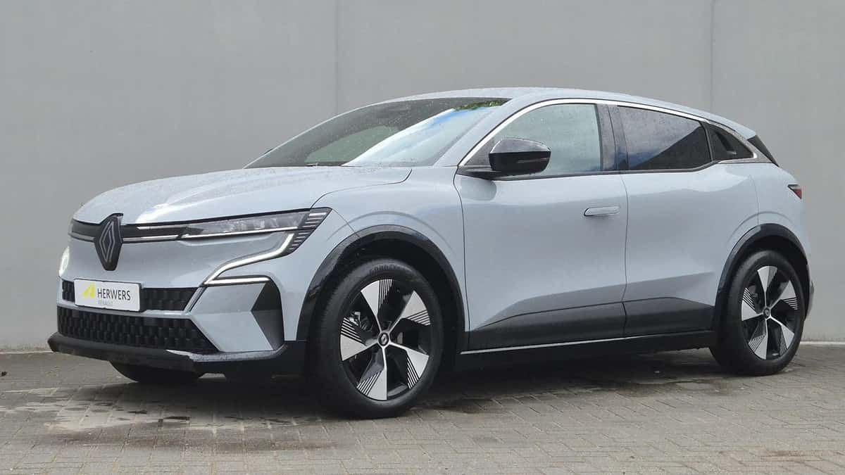 Renault Mégane E-Tech (2025) — foto 1
