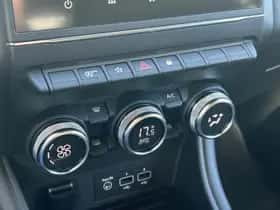 Renault Captur (2021) thumbnail 26