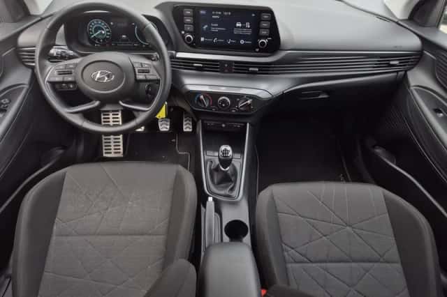 Hyundai Bayon (2025) thumbnail 2