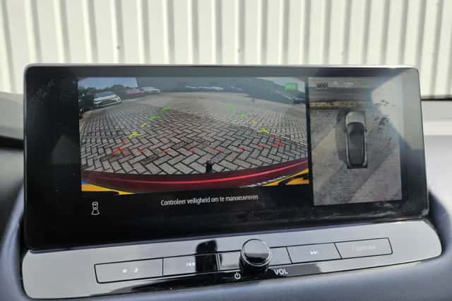 Nissan Qashqai (2023) thumbnail 6