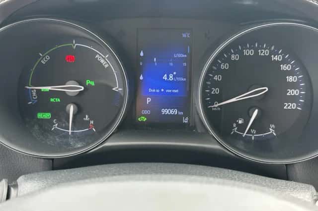 Toyota C-HR (2020) thumbnail 20