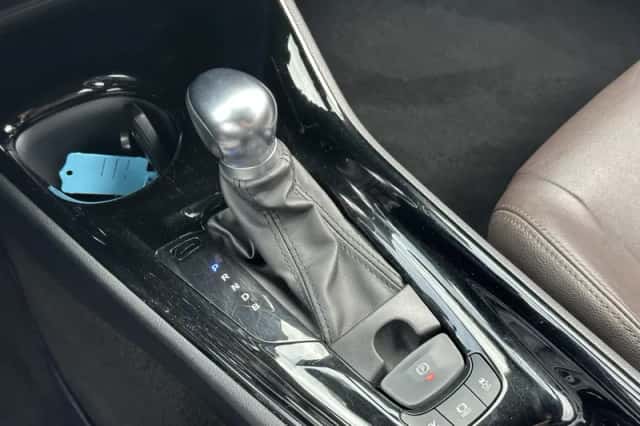 Toyota C-HR (2020) thumbnail 21