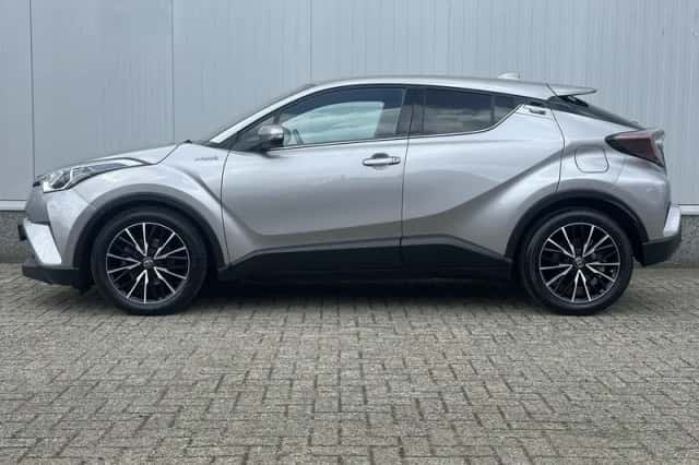 Toyota C-HR (2020) thumbnail 9