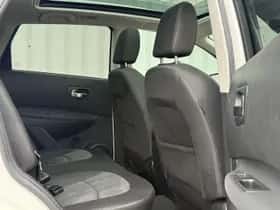 Nissan Qashqai (2011) thumbnail 5