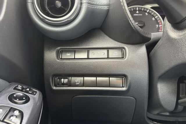 Nissan Juke (2022) thumbnail 14
