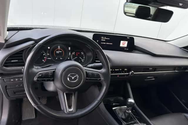 Mazda 3 (2024) thumbnail 2