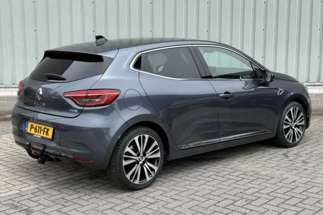 Renault Clio (2022) thumbnail 3