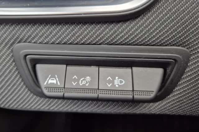 Renault Clio (2024) thumbnail 30