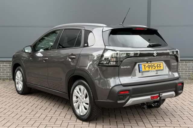 Suzuki S-Cross (2023) thumbnail 13
