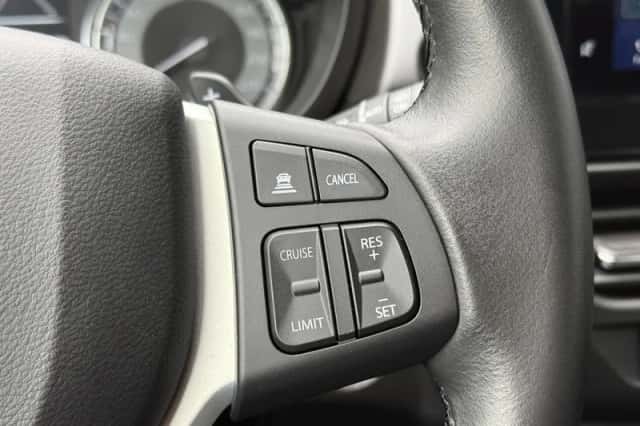 Suzuki S-Cross (2023) thumbnail 16