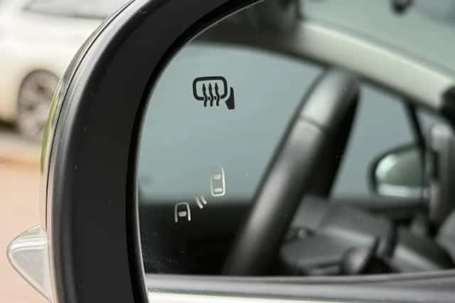 Suzuki S-Cross (2023) thumbnail 22