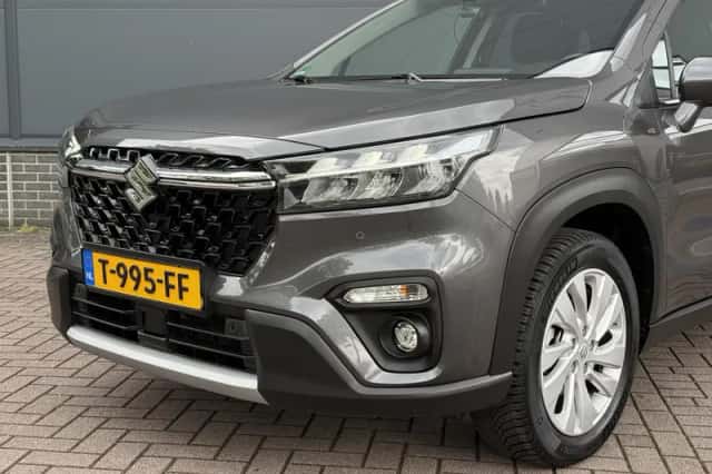 Suzuki S-Cross (2023) thumbnail 34