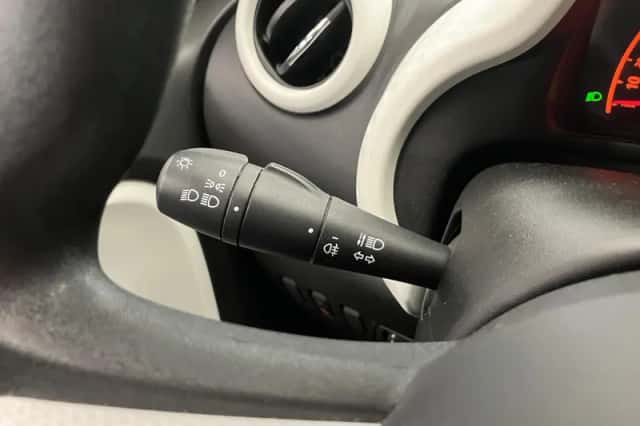 Renault Twingo (2017) thumbnail 26