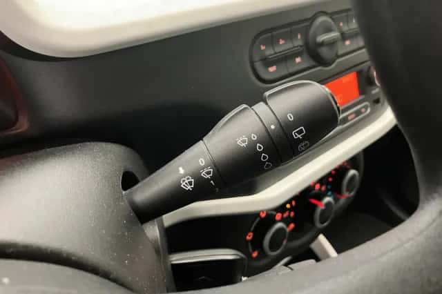 Renault Twingo (2017) thumbnail 27