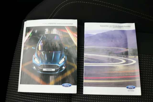 Ford Fiesta (2015) thumbnail 31