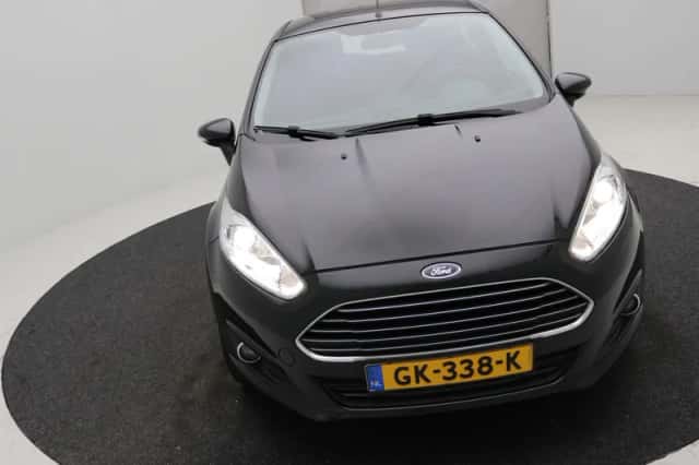 Ford Fiesta (2015) thumbnail 35