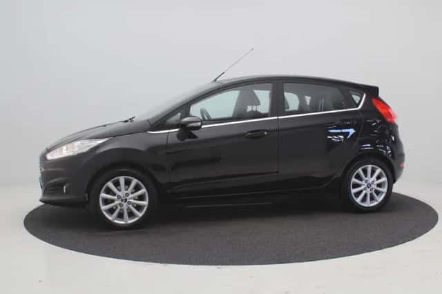 Ford Fiesta (2015) thumbnail 6
