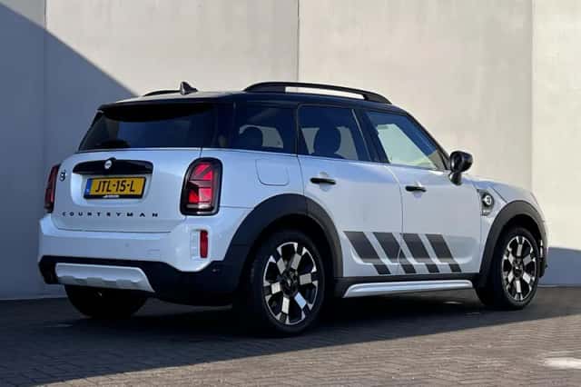 MINI Countryman (2023) thumbnail 3