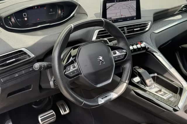 Peugeot 3008 (2018) thumbnail 6