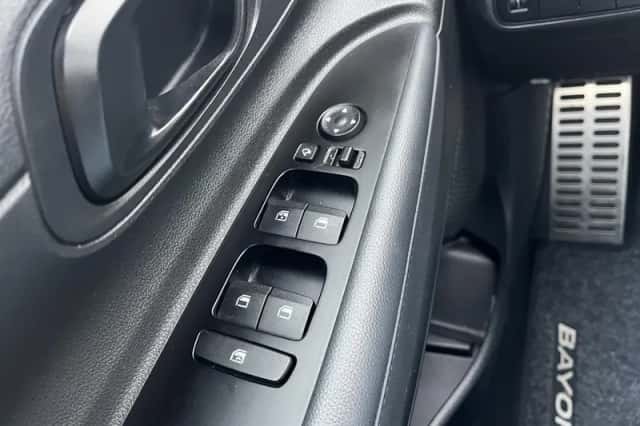 Hyundai Bayon (2022) thumbnail 9