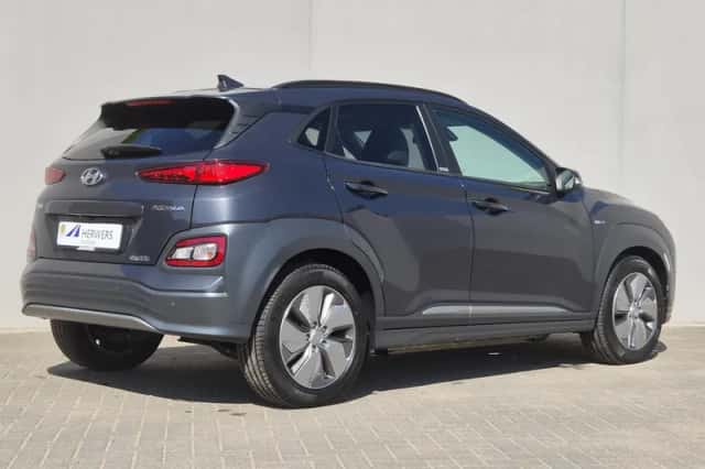 Hyundai Kona (2021) thumbnail 3