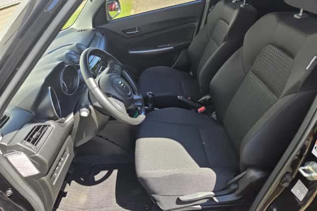 Suzuki Swift (2022) thumbnail 9