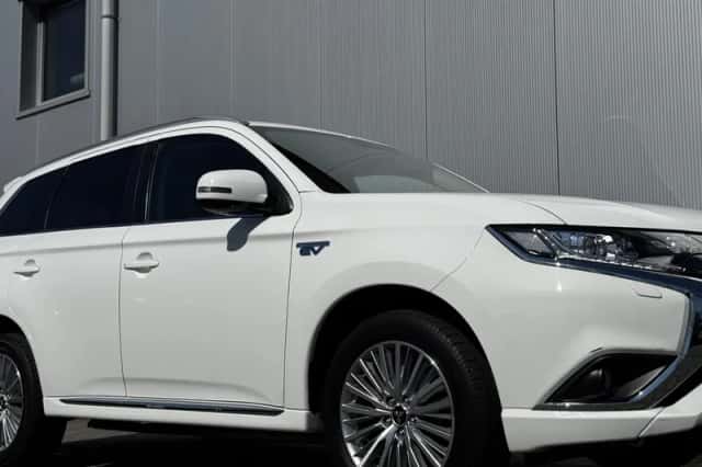 Mitsubishi Outlander (2021) thumbnail 14