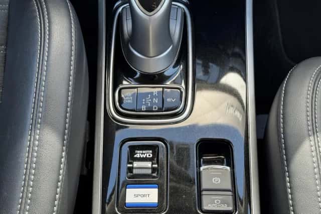 Mitsubishi Outlander (2021) thumbnail 23