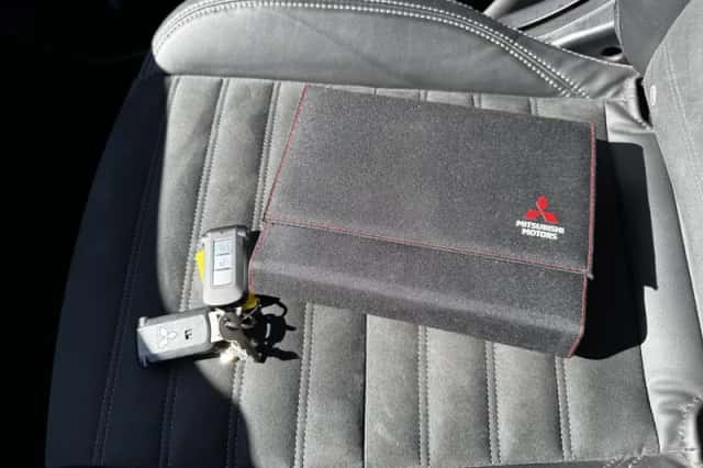 Mitsubishi Outlander (2021) thumbnail 5