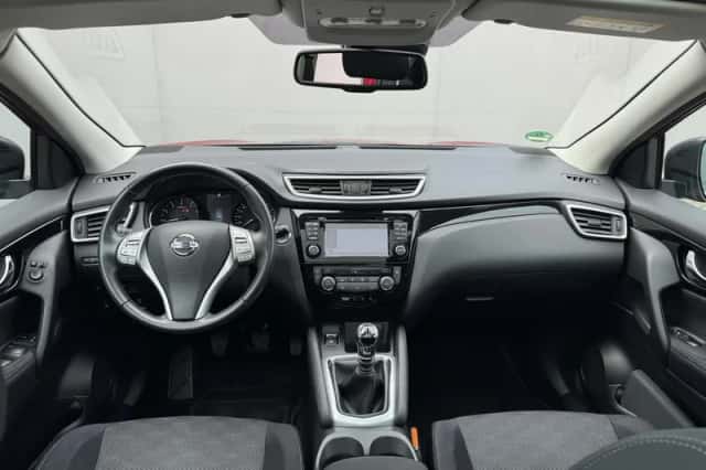 Nissan Qashqai (2016) thumbnail 2