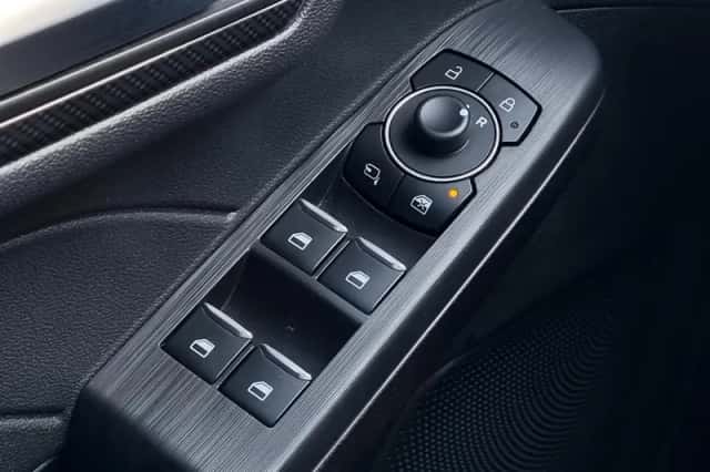 Ford Kuga (2024) thumbnail 33
