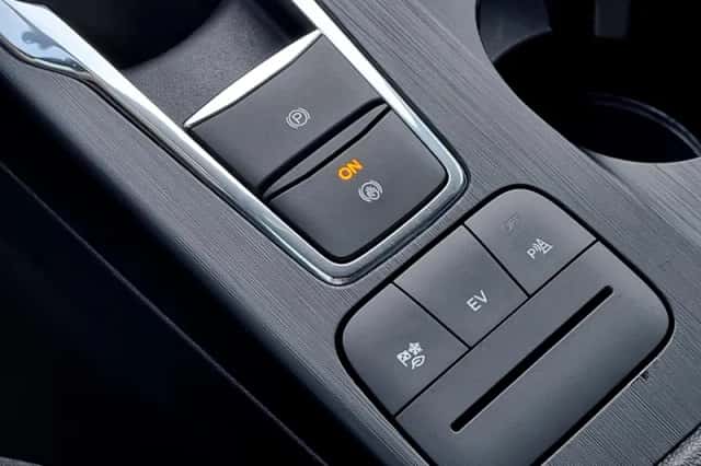 Ford Kuga (2024) thumbnail 37