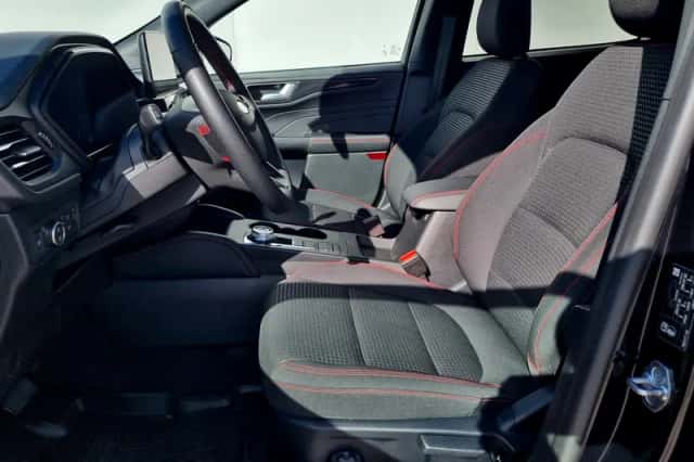 Ford Kuga (2024) thumbnail 7