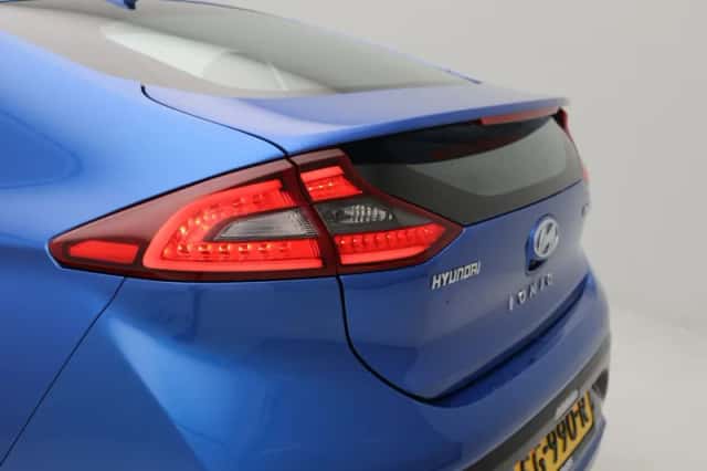Hyundai Ioniq (2018) thumbnail 24