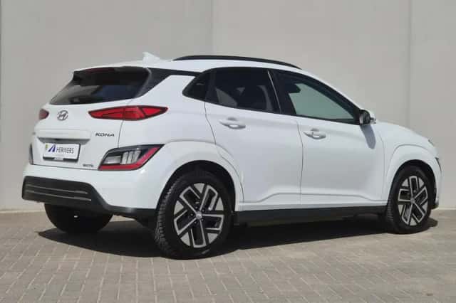 Hyundai Kona (2022) thumbnail 3