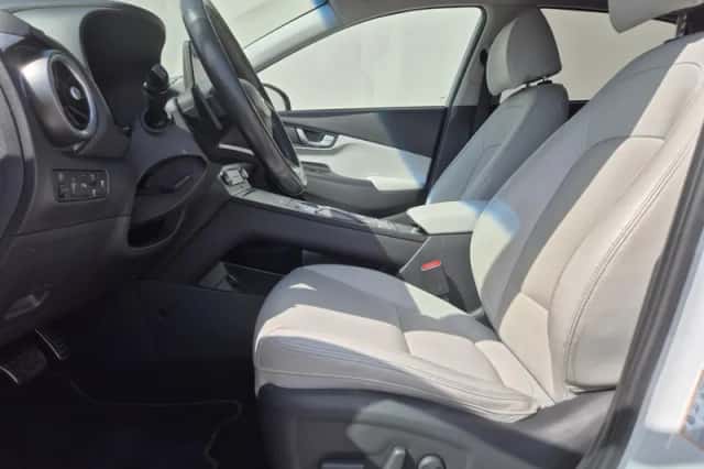 Hyundai Kona (2022) thumbnail 9