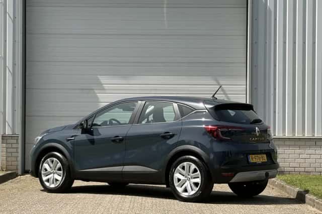 Renault Captur (2022) thumbnail 17