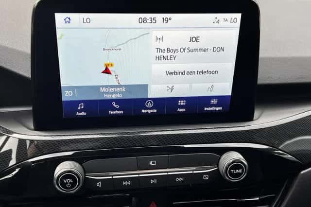 Ford Kuga (2023) thumbnail 41