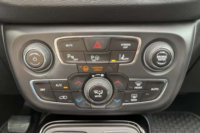 Jeep Compass (2019) thumbnail 24