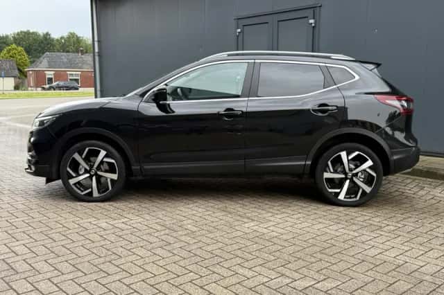 Nissan Qashqai (2021) thumbnail 9