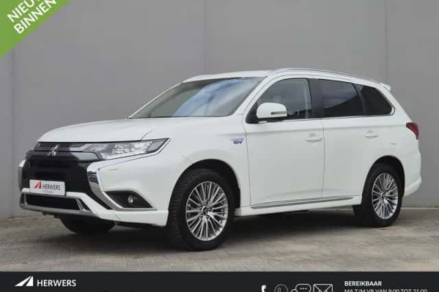 Mitsubishi Outlander (2021)
