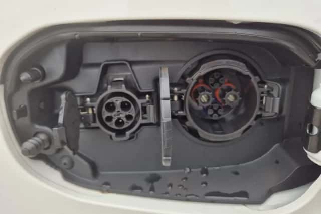Mitsubishi Outlander (2021) thumbnail 32