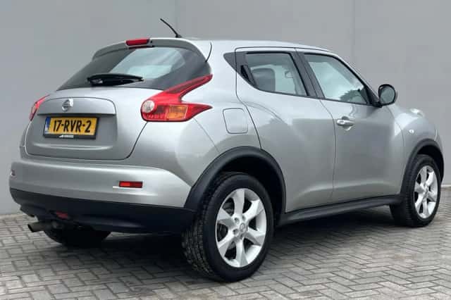 Nissan Juke (2011) thumbnail 3
