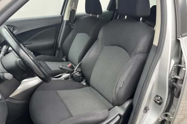 Nissan Juke (2011) thumbnail 6