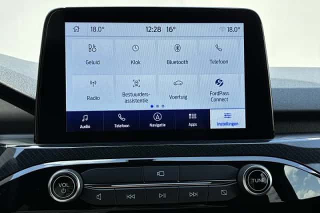 Ford Kuga (2023) thumbnail 30