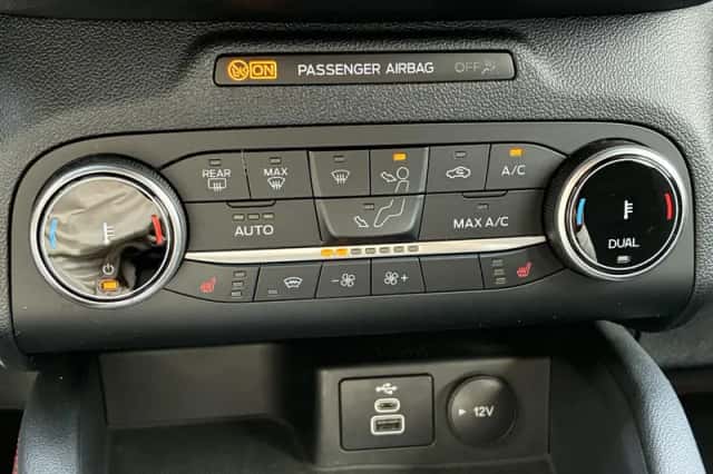Ford Kuga (2023) thumbnail 31