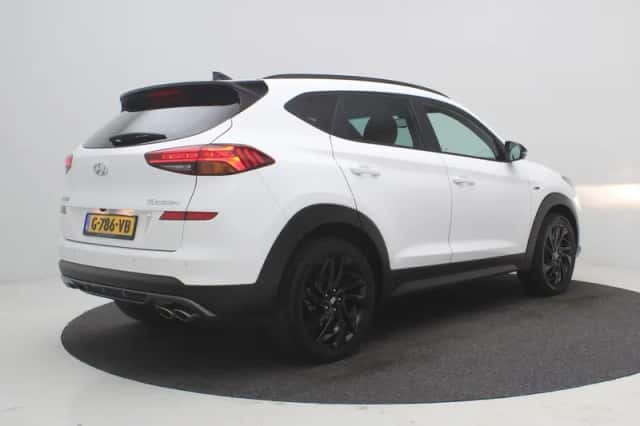 Hyundai Tucson (2019) thumbnail 3