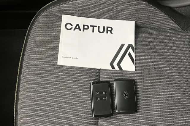 Renault Captur (2024) thumbnail 5